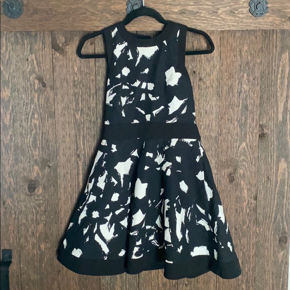 Black and White Banana Republic Dress size 0